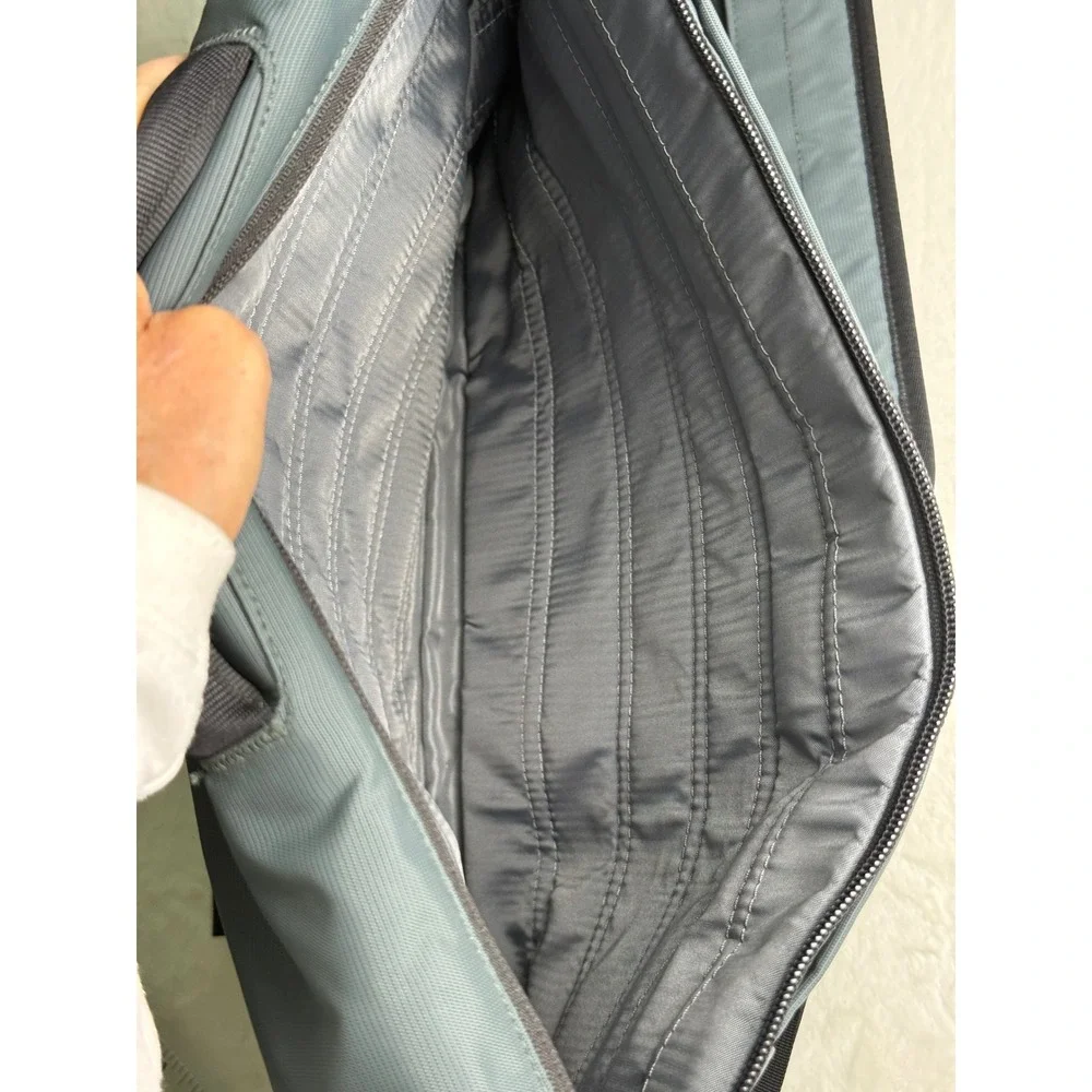 Timbuk2 classic messenger